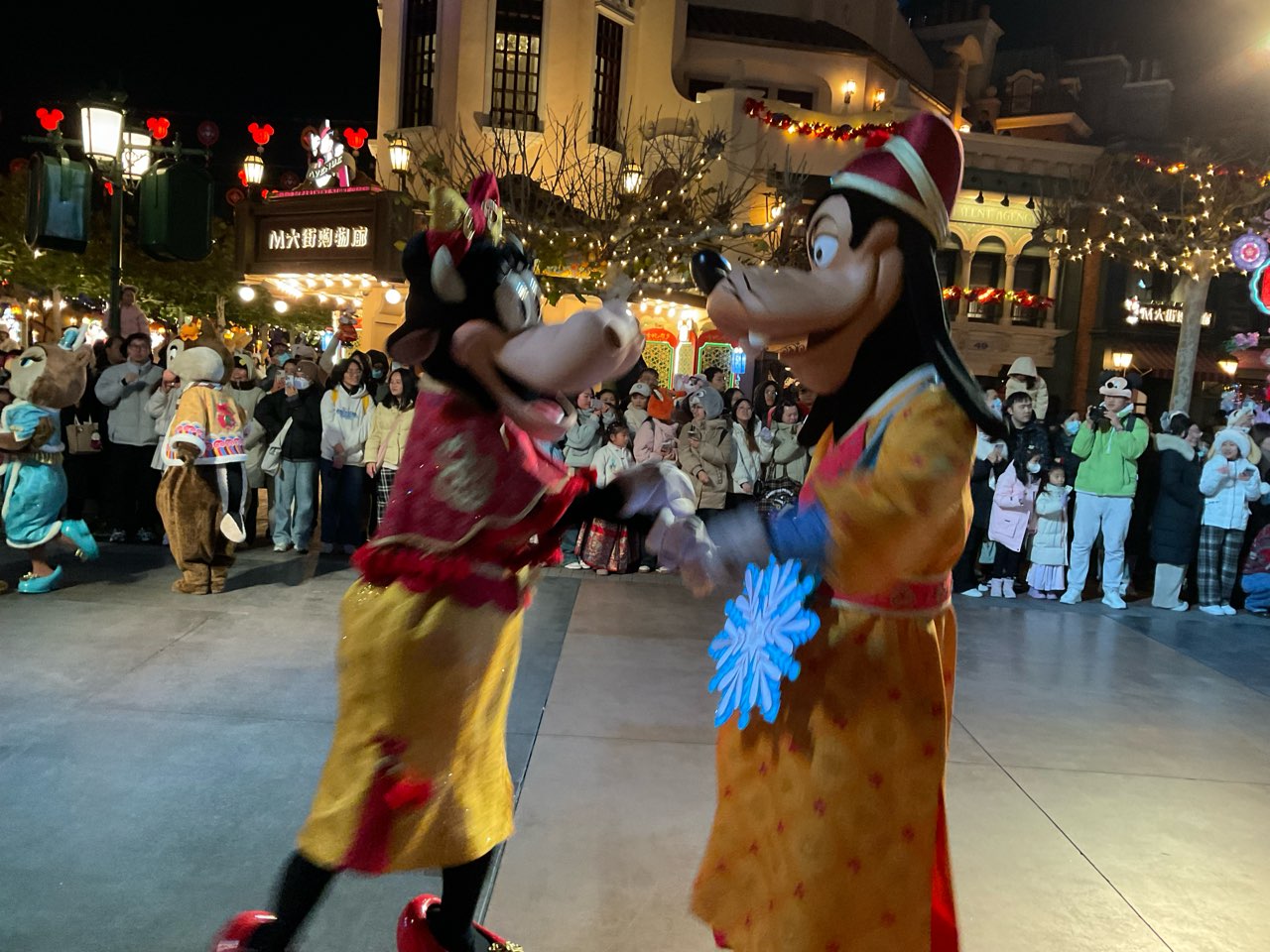 ペット ディズニー スノーボウル 上海 上海ディズニー スノードーム - メルカリ