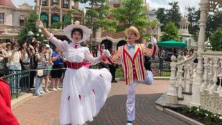 【パリレポ】自由なメリーポピンズ&バートと話ができる！？音楽とともに楽しめるミニショー